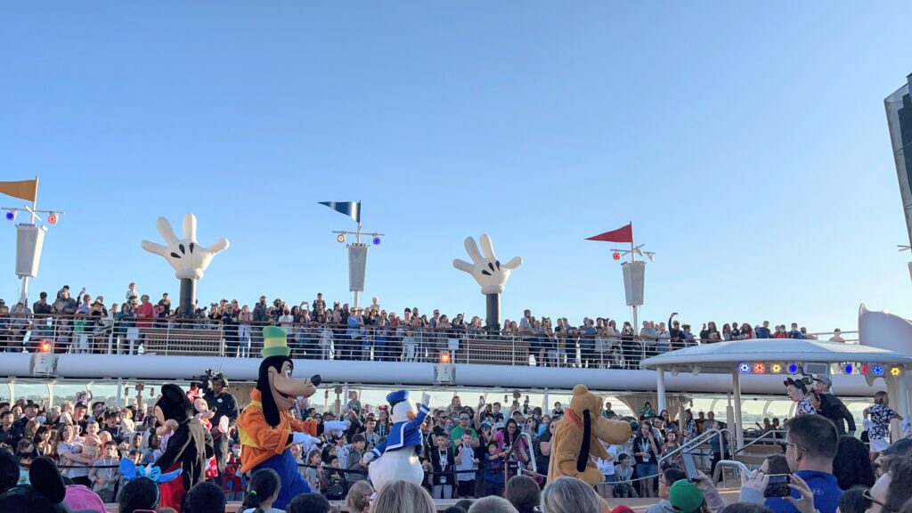 Mickey's Sail-A-Wave Party!